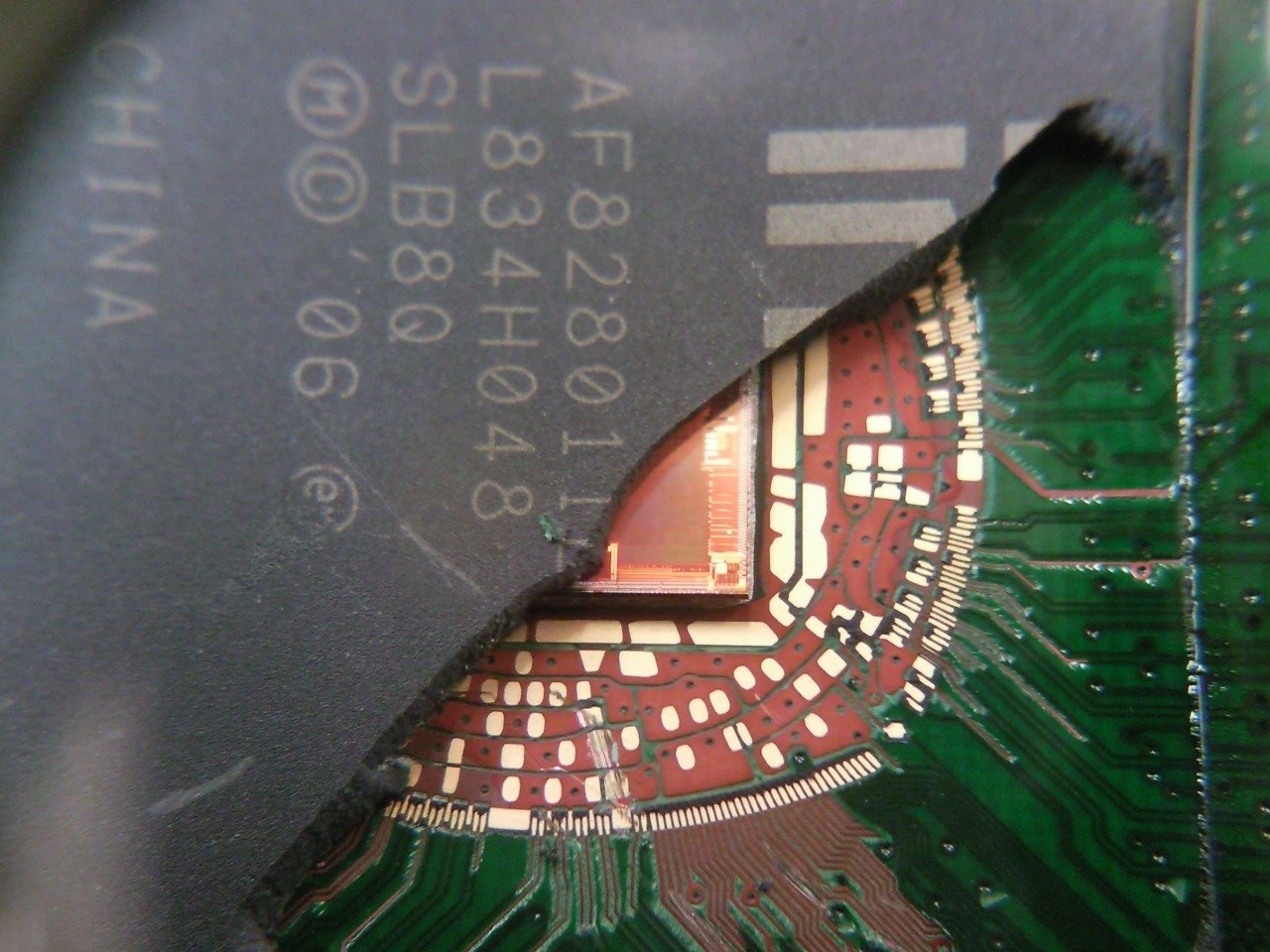 zničený-bga-čip-2